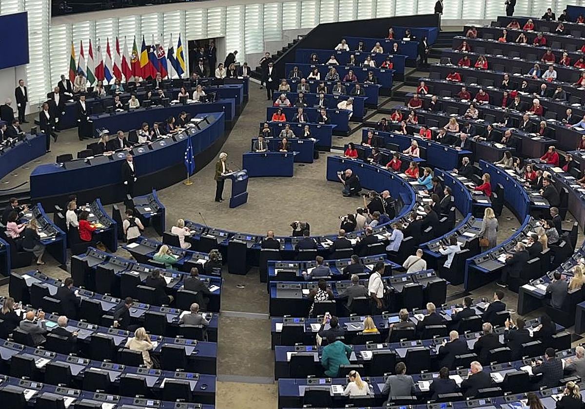 Ursula von der Leyen, en el hemiciclo del Parlamento Europeo en Estrasburgo, este miércoles.