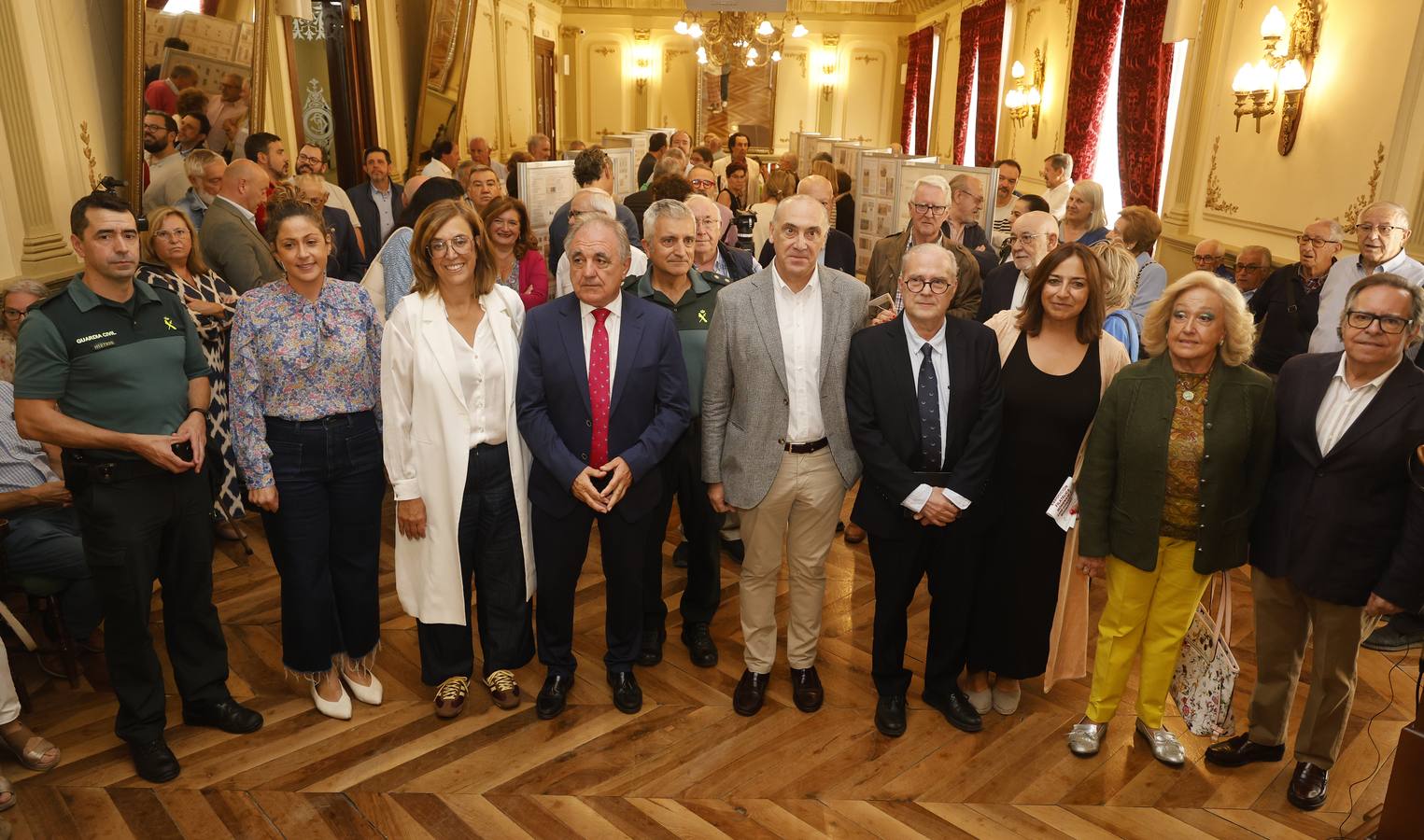 Así es la exposición en honor a Luis González en el Casino