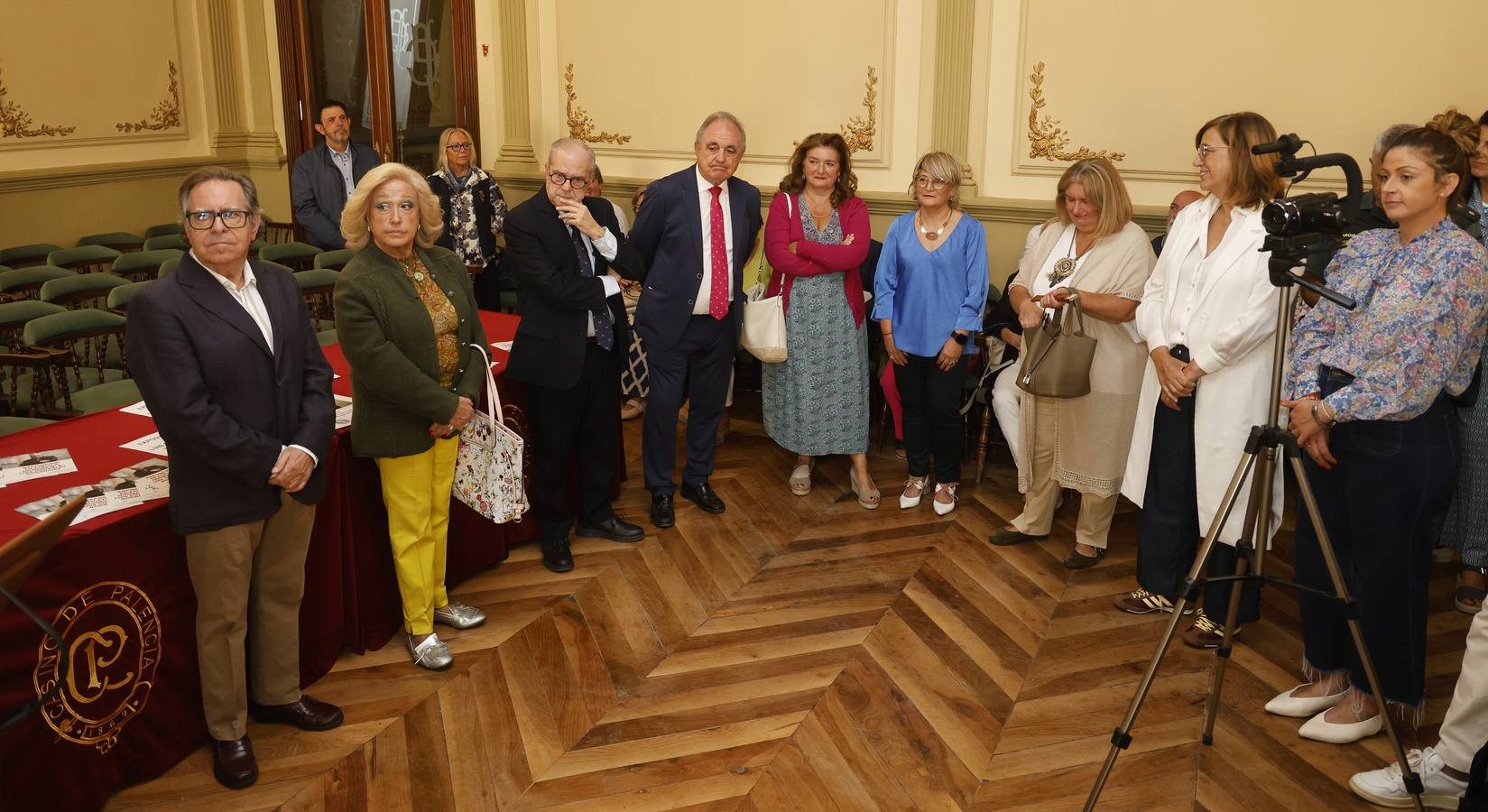 Así es la exposición en honor a Luis González en el Casino