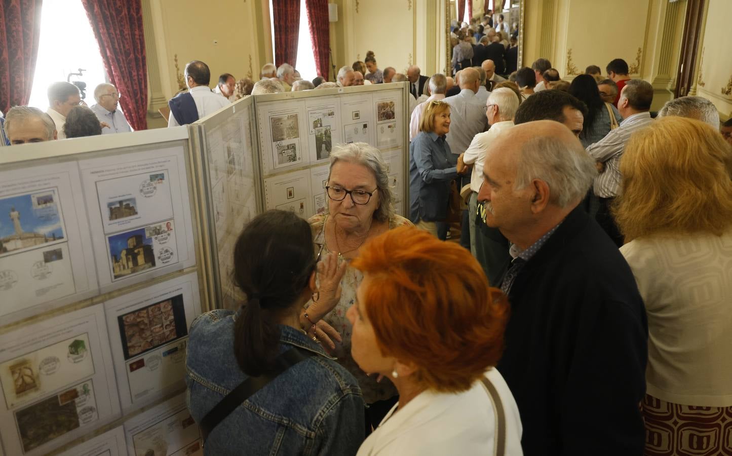 Así es la exposición en honor a Luis González en el Casino