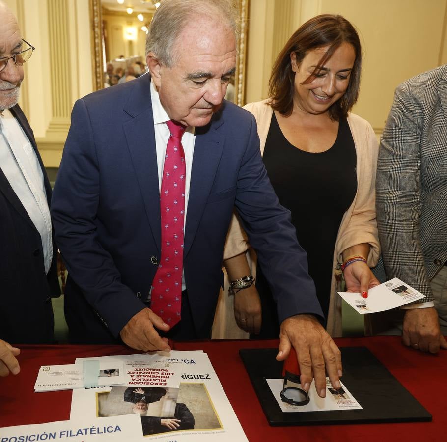 Así es la exposición en honor a Luis González en el Casino