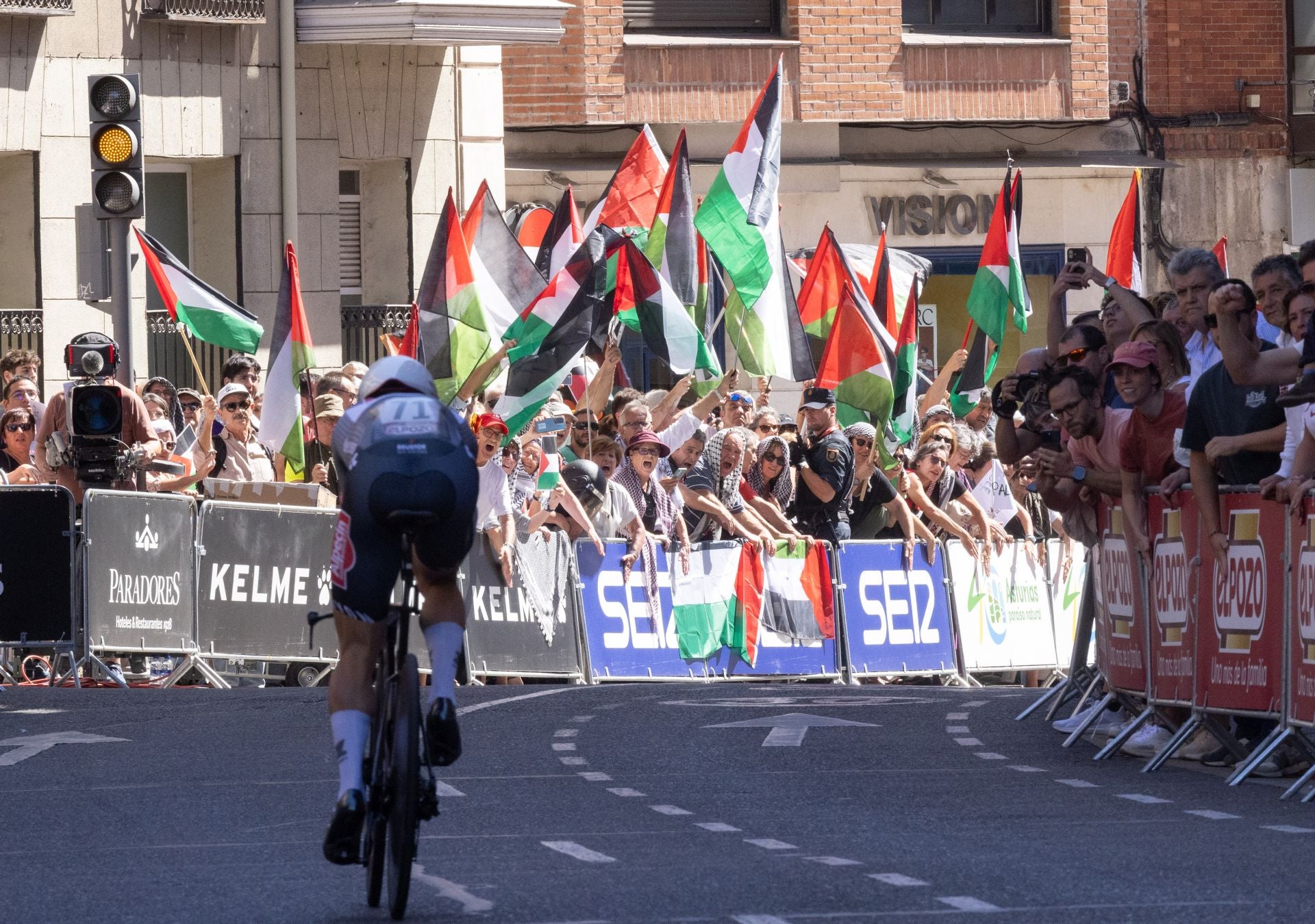 Imágenes de las protestas propalestinas en La Vuelta