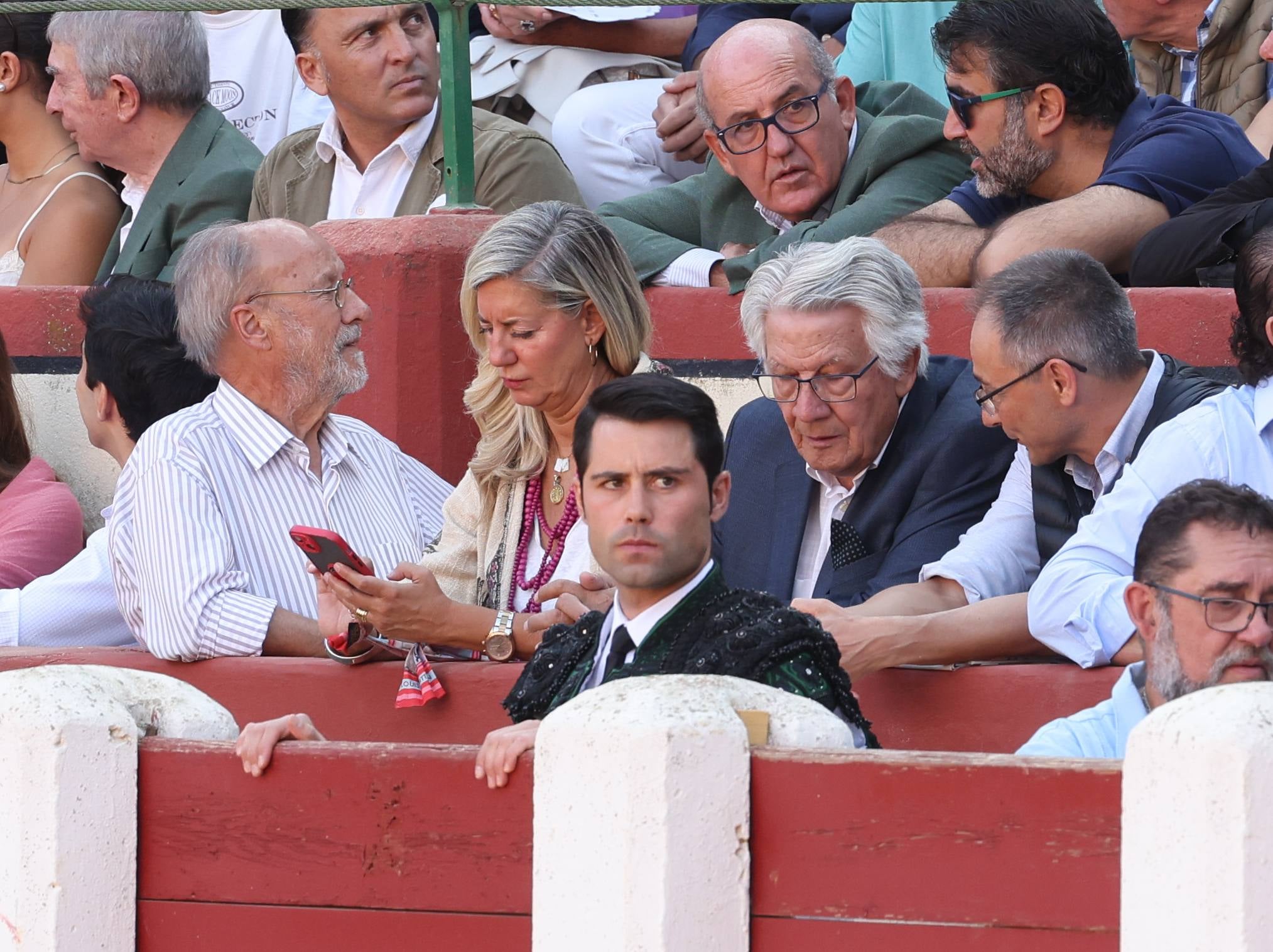 La corrida de toros de la feria de la Virgen de San Lorenzo, en imágenes