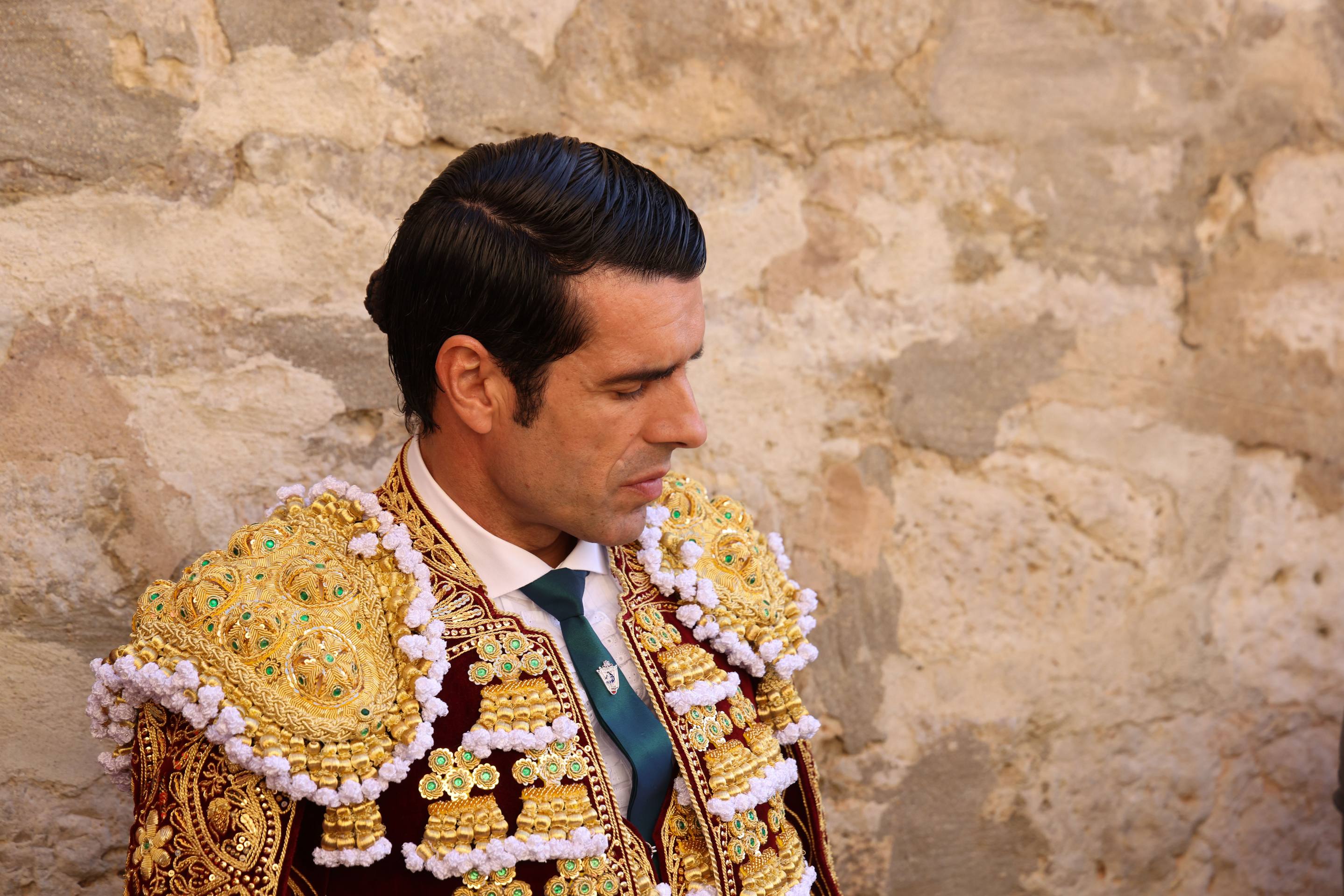 La corrida de toros de la feria de la Virgen de San Lorenzo, en imágenes
