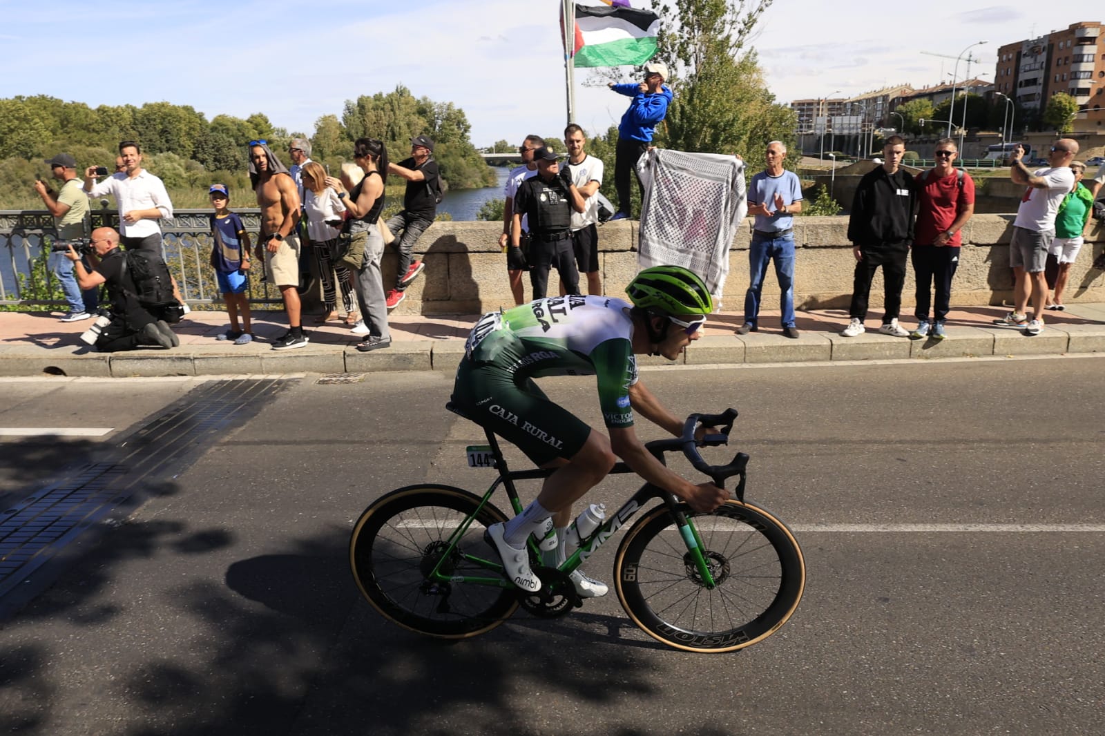 El paso de la Vuelta por Salamanca: más aplausos que banderas y un líder &#039;pillo&#039;