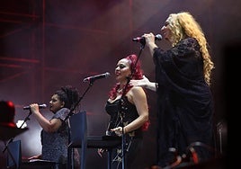 Imágenes del concierto de la Familia Camarón celebrado este viernes en la Plaza Mayor de Valladolid