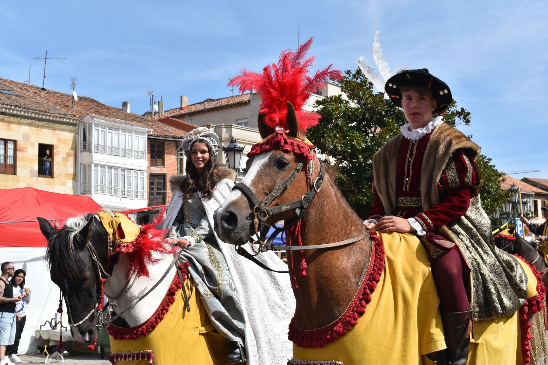 Carlos I y su hermana Leonor regresan a Aguilar de Campoo