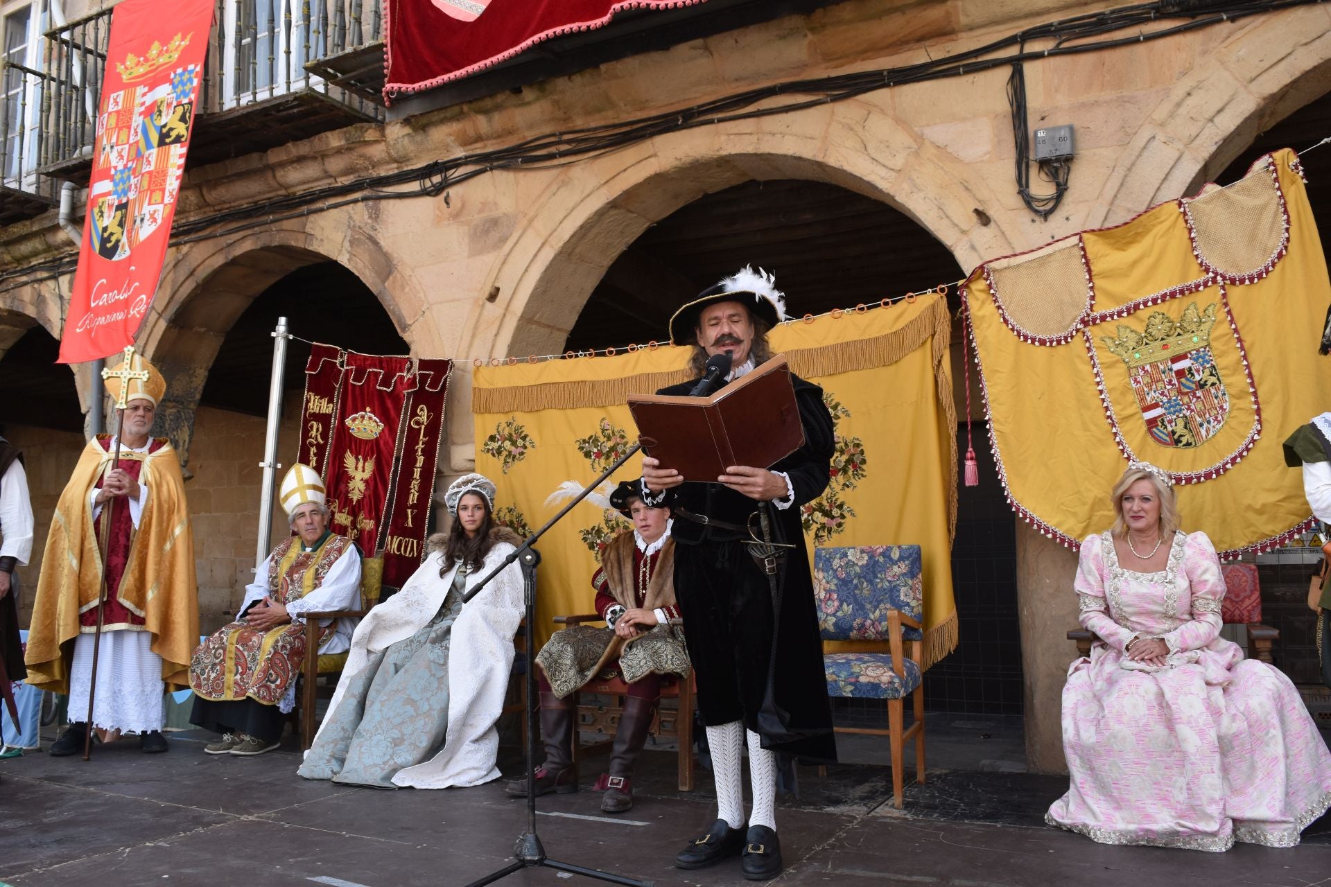 Carlos I y su hermana Leonor regresan a Aguilar de Campoo