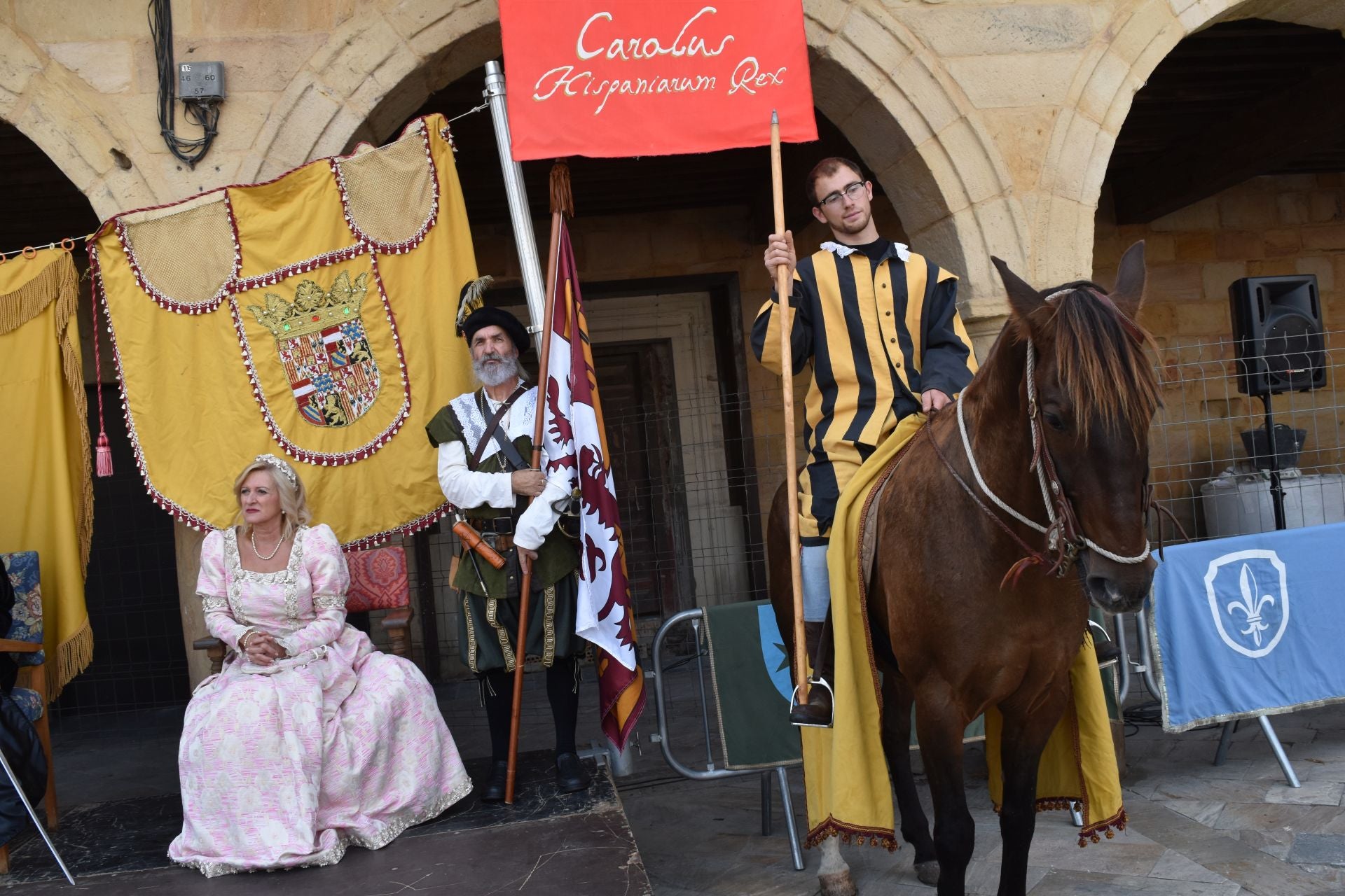 Carlos I y su hermana Leonor regresan a Aguilar de Campoo