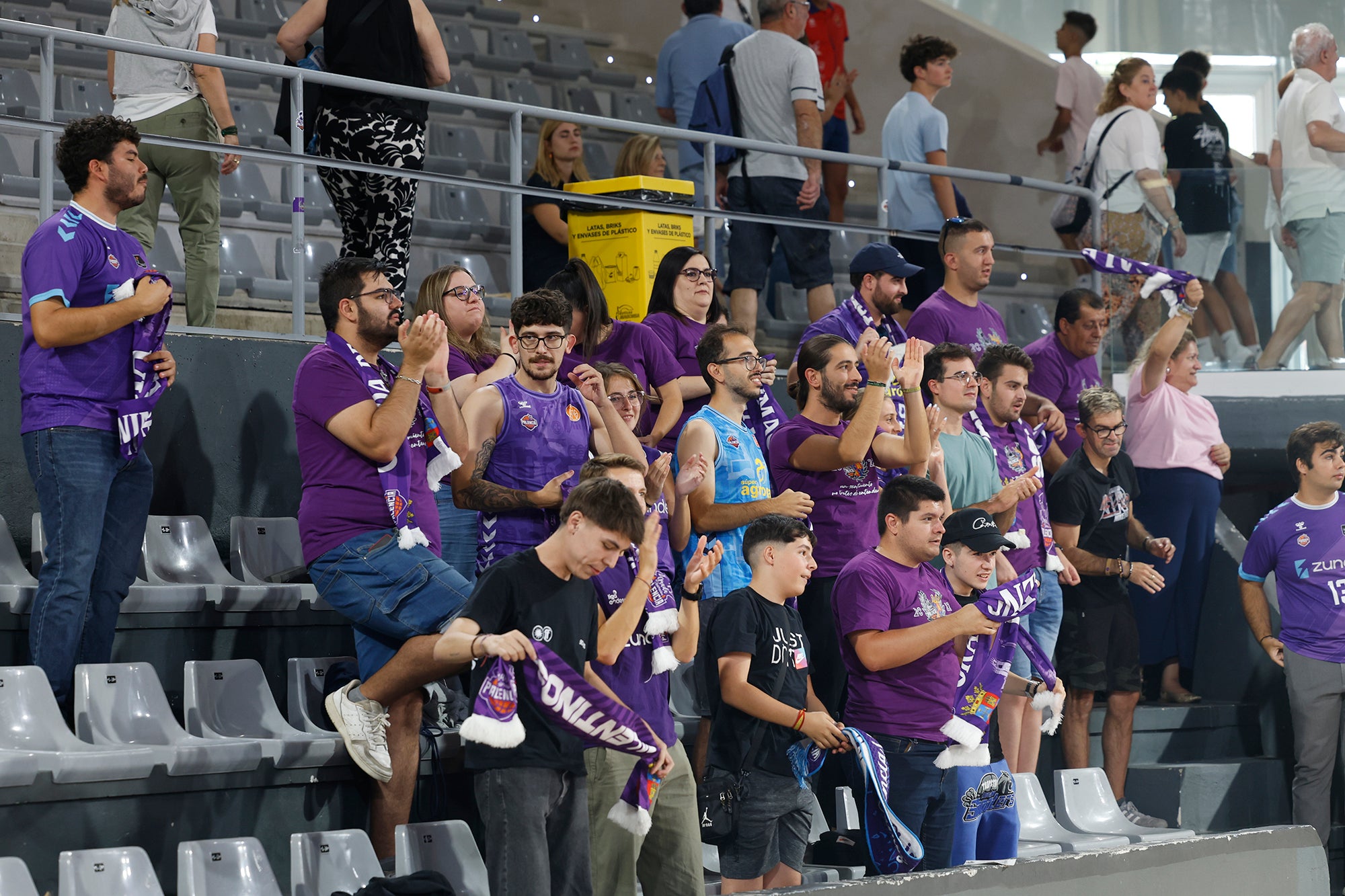 Búscate en las gradas de la final de la Copa Castilla y León de Baloncesto