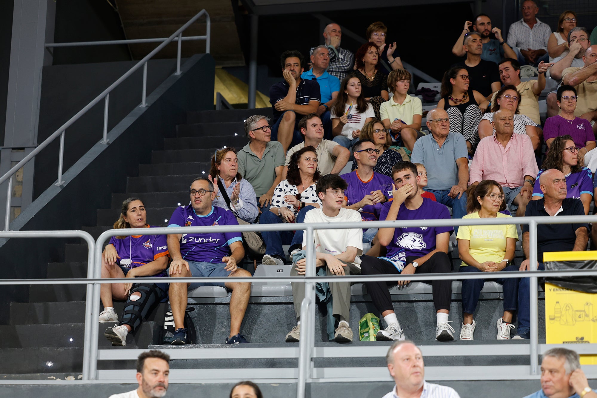 Búscate en las gradas de la final de la Copa Castilla y León de Baloncesto
