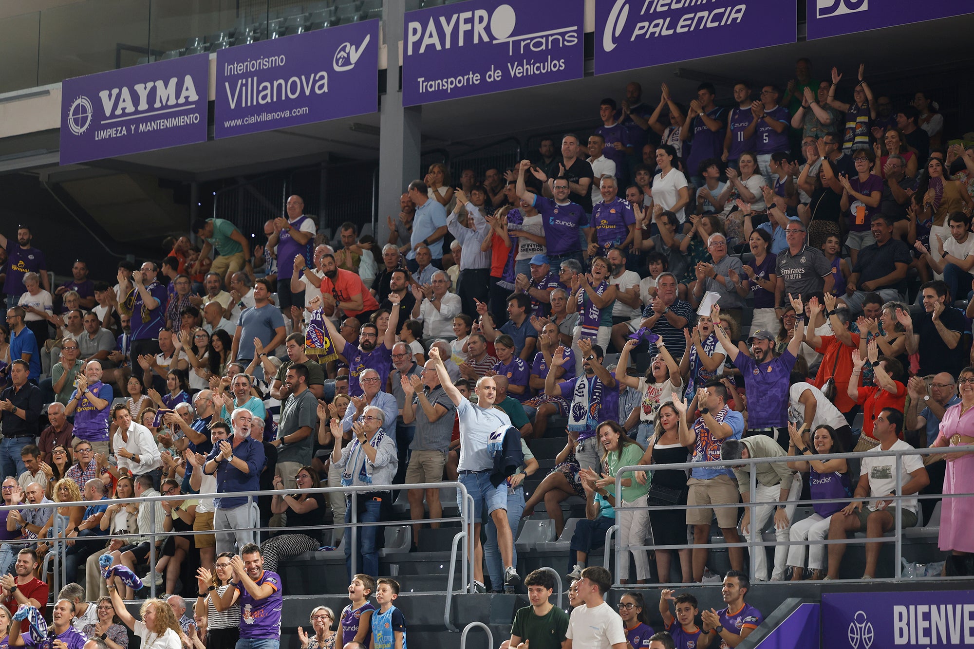 Búscate en las gradas de la final de la Copa Castilla y León de Baloncesto