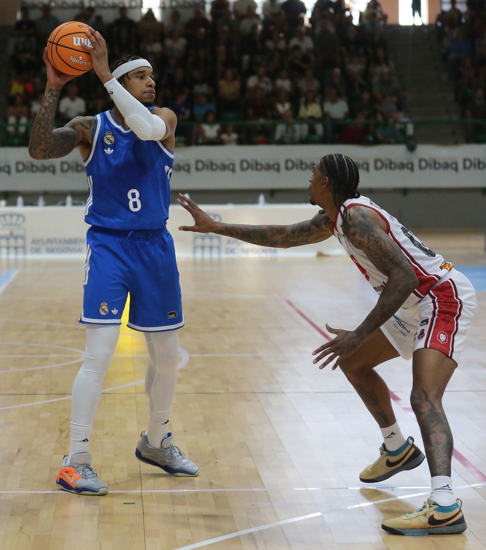 Fotos del partido de baloncesto entre el Madrid y Zaragoza en Segovia
