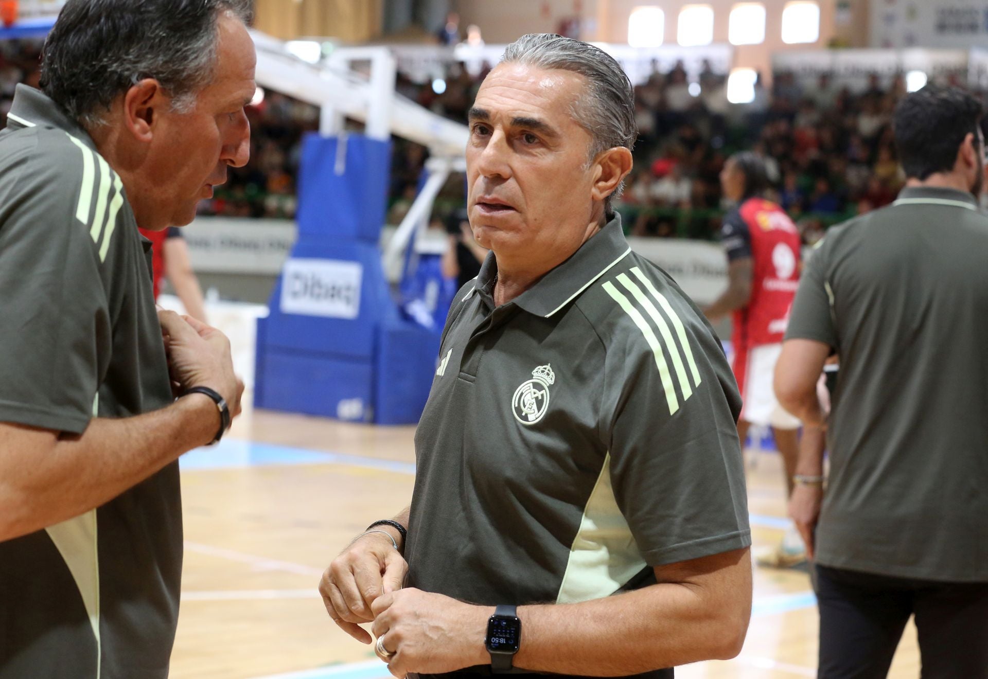 Fotos del partido de baloncesto entre el Madrid y Zaragoza en Segovia