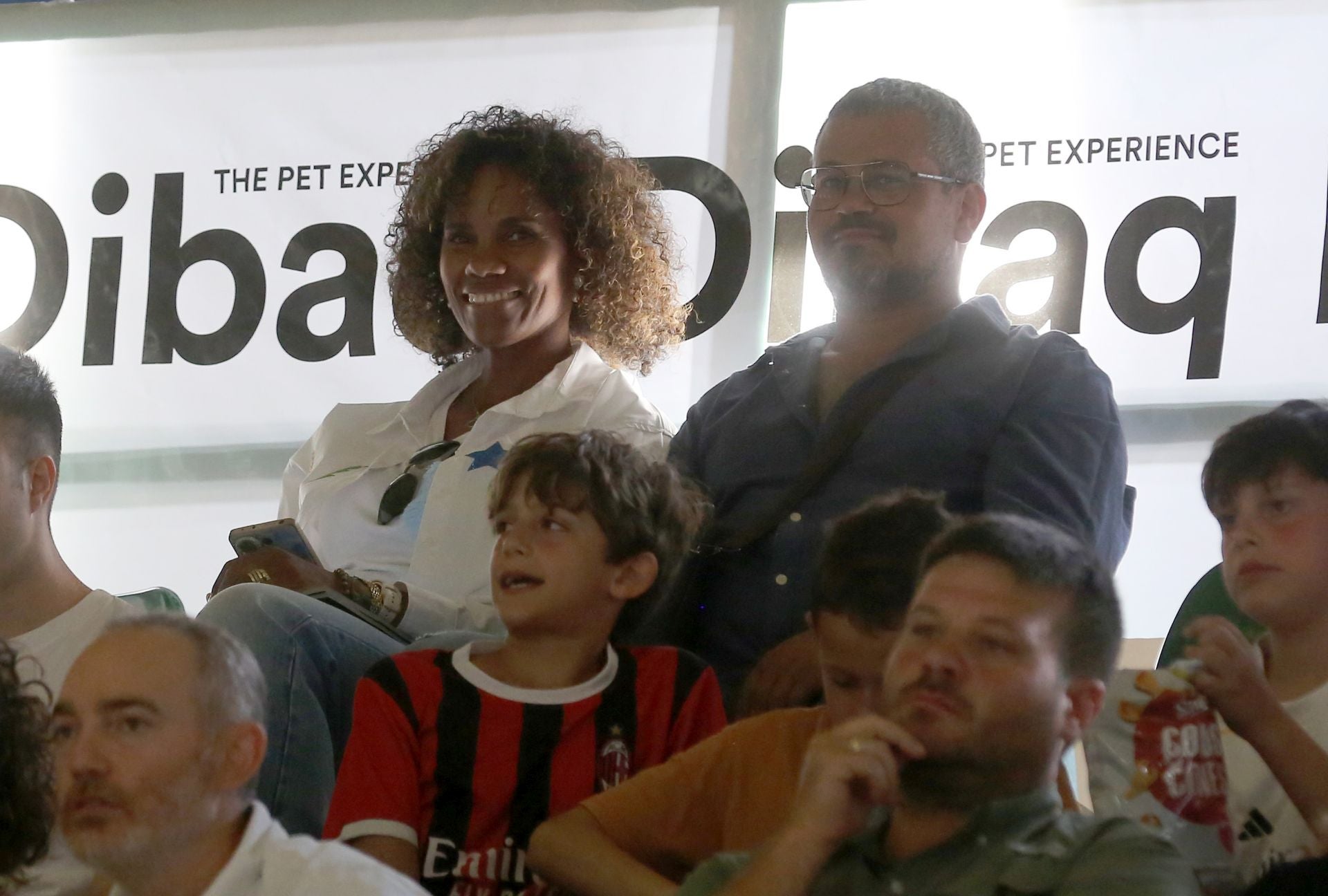 Búscate en las gradas del Pedro Delgado durante el partido del Real Madrid en Segovia