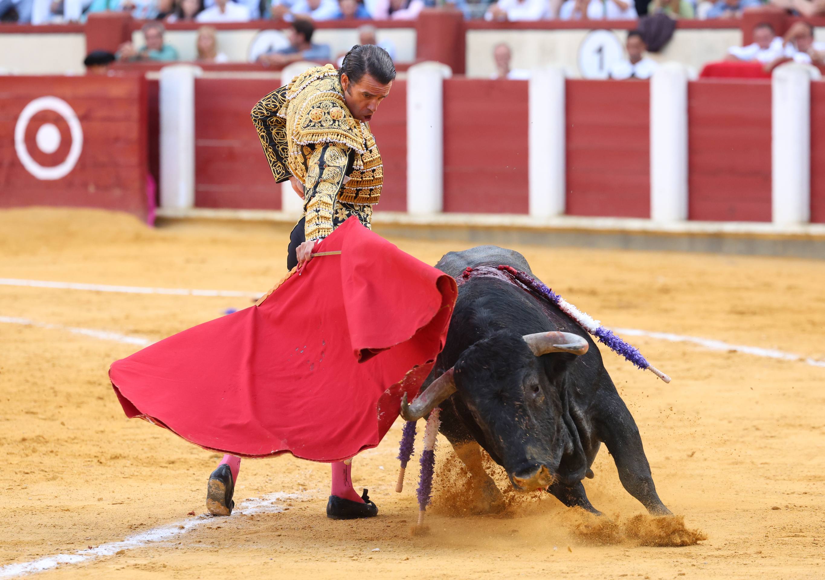 La corrida de toros de Uceda Leal, Jiménez Fortes y Rufo, en imágenes