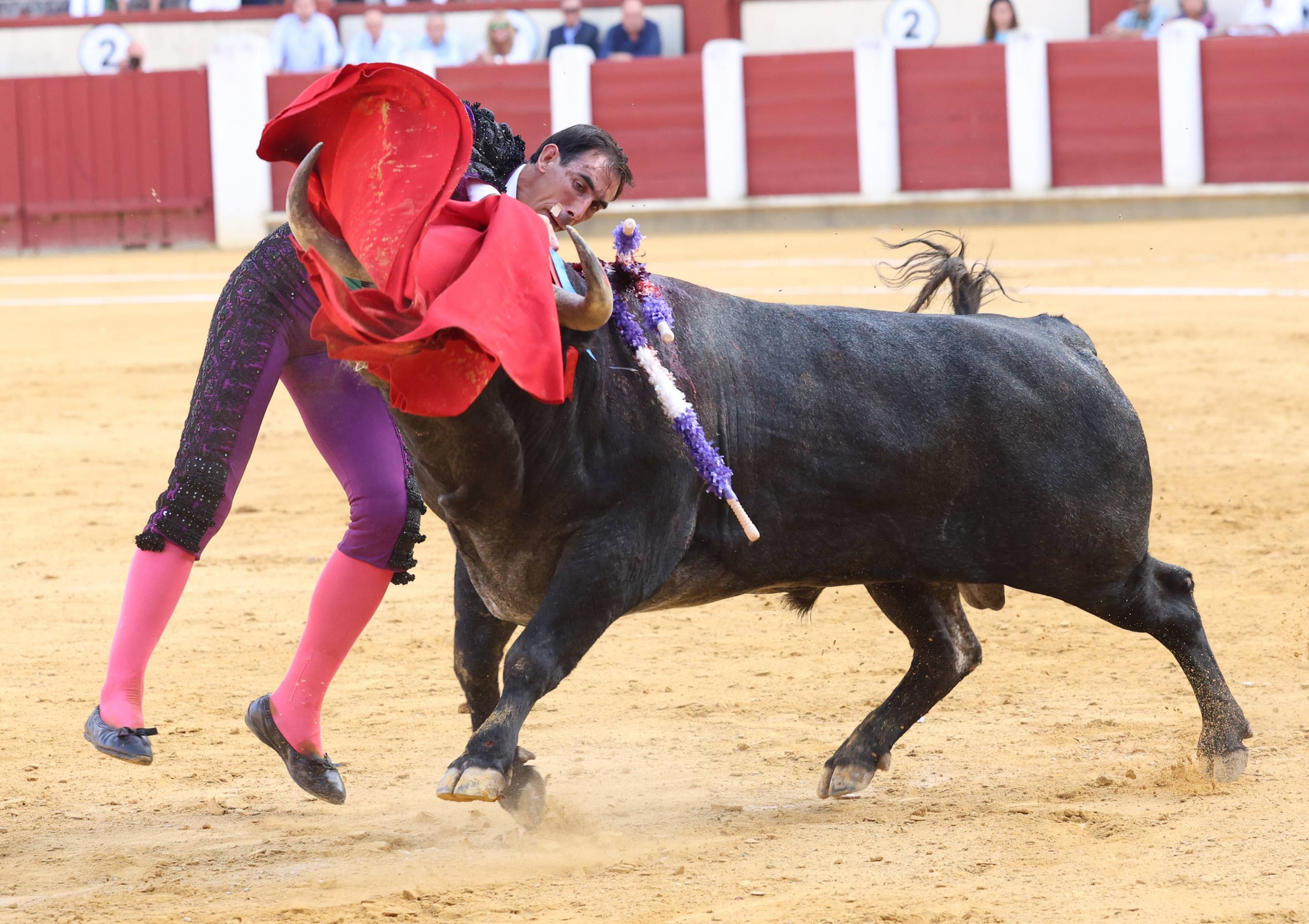 La corrida de toros de Uceda Leal, Jiménez Fortes y Rufo, en imágenes