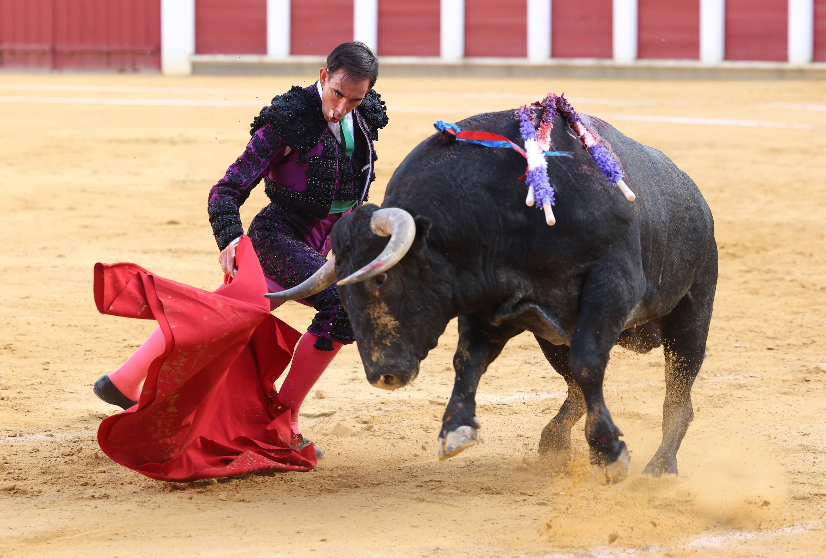 La corrida de toros de Uceda Leal, Jiménez Fortes y Rufo, en imágenes