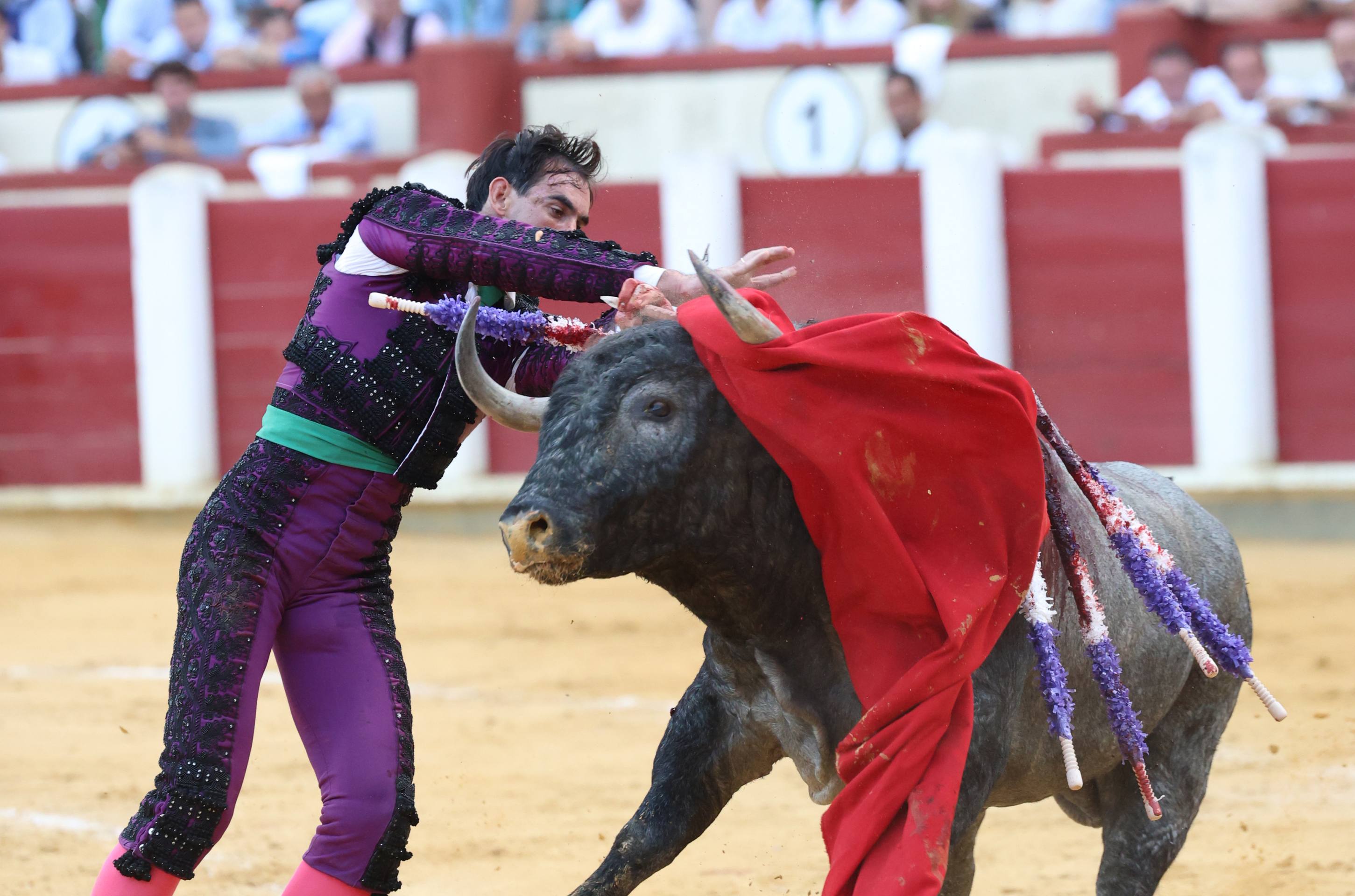 La corrida de toros de Uceda Leal, Jiménez Fortes y Rufo, en imágenes
