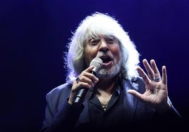 Imágenes del concierto de José Merce este domingo en la Plaza Mayor de Valladolid