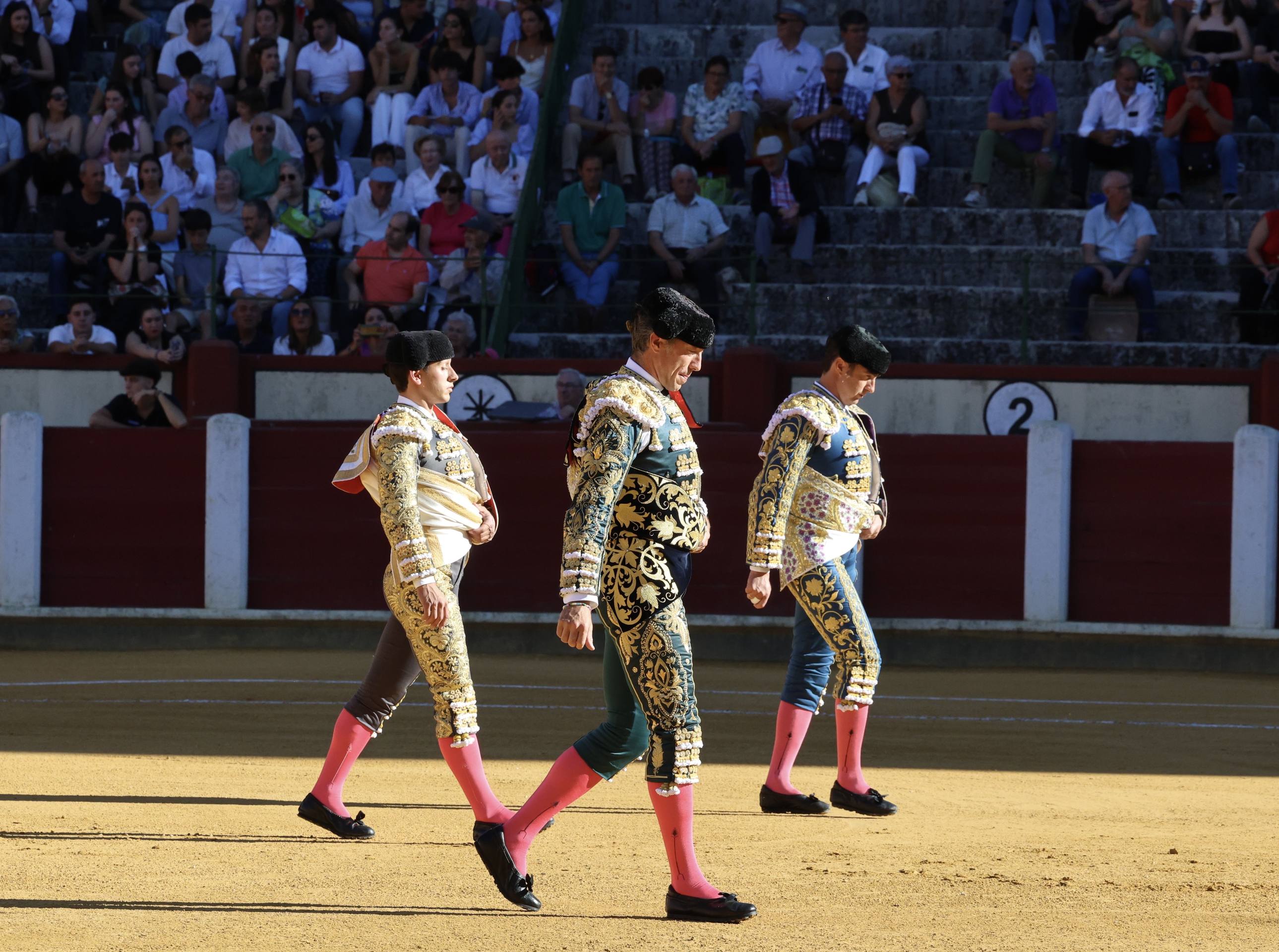 La corrida de El Fandi, Escribano e Ismael Martín, en imágenes