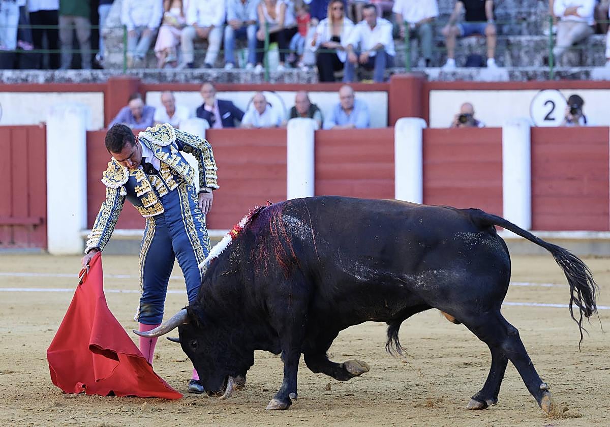 La corrida de El Fandi, Escribano e Ismael Martín, en imágenes