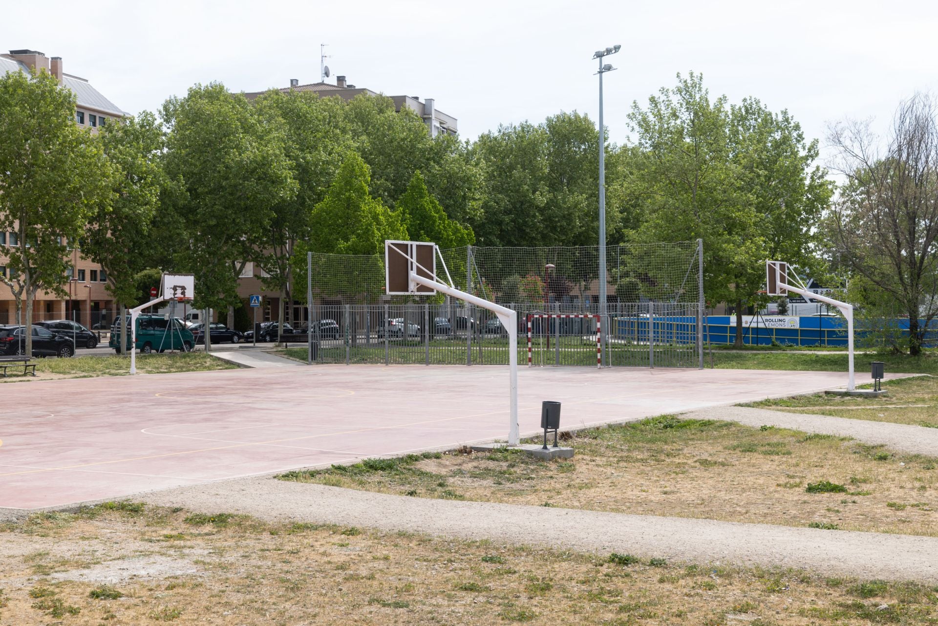 Terrenos en los que está previsto construir el polideportivo del colegio Miguel Delibes.