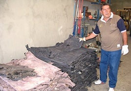 Francisco Fernández, en una foto de hace años, en la entrega de los pellejos