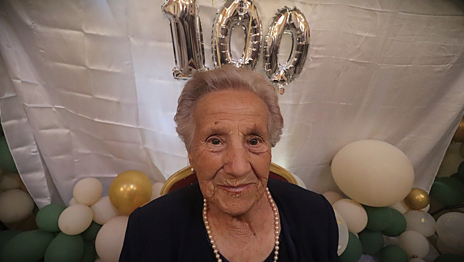 Así celebró la riosecana María Milán su siglo de vida