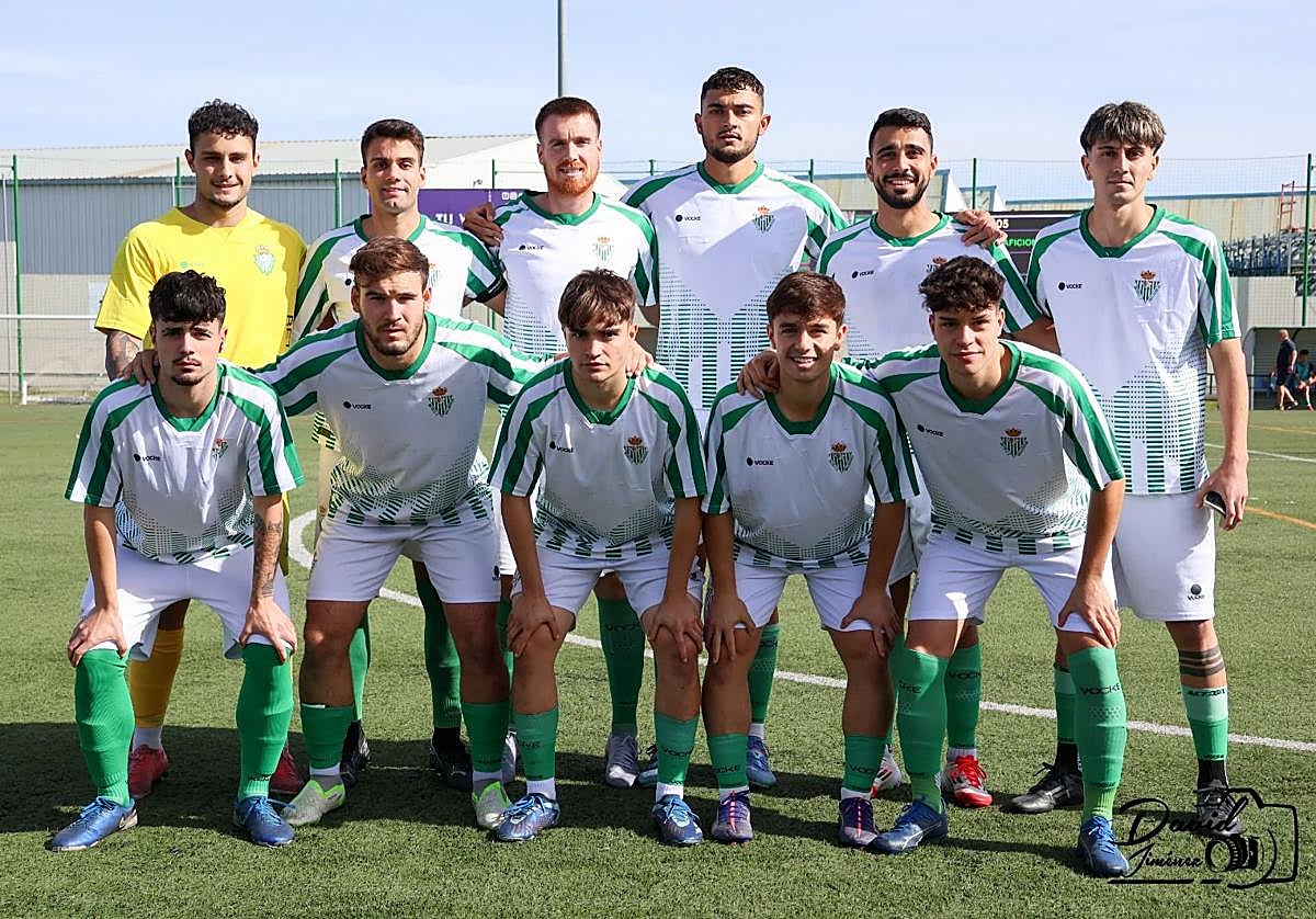 El once con el que saltó el Betis al campo el pasado sábado.
