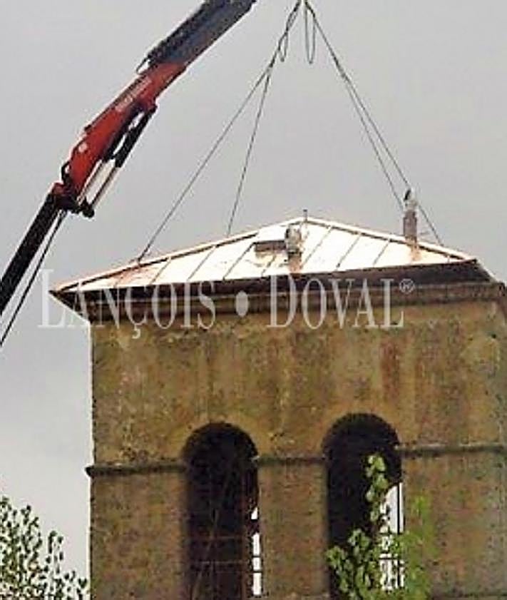Imagen secundaria 2 - Campanario a la venta en en Quintana de Rueda, Valdepolo (León).