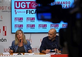 La secretaria general de UGT FICA Castilla y León, Sandra Vega, y el secretario de Acción Sindical y Coordinación Sectorial de esa federación, Gorka López, este martes en Valladolid.