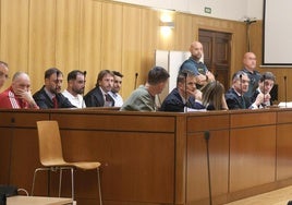 Los acusados de la operación 'Almendro', durante la primera vista del juicio, este miércoles.