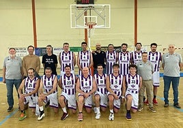 Plantilla de los Veteranos de Valladolid que jugarán con el Real Madrid en mayo de 2024.