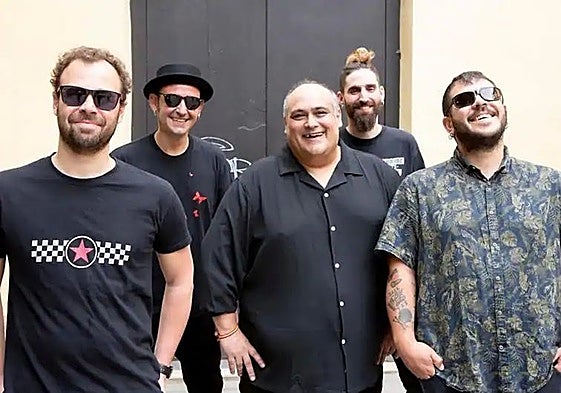 Integrantes del grupo Benito Kamelas.