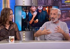 Imanol Arias con María Barranco en 'El Hormiguero'.
