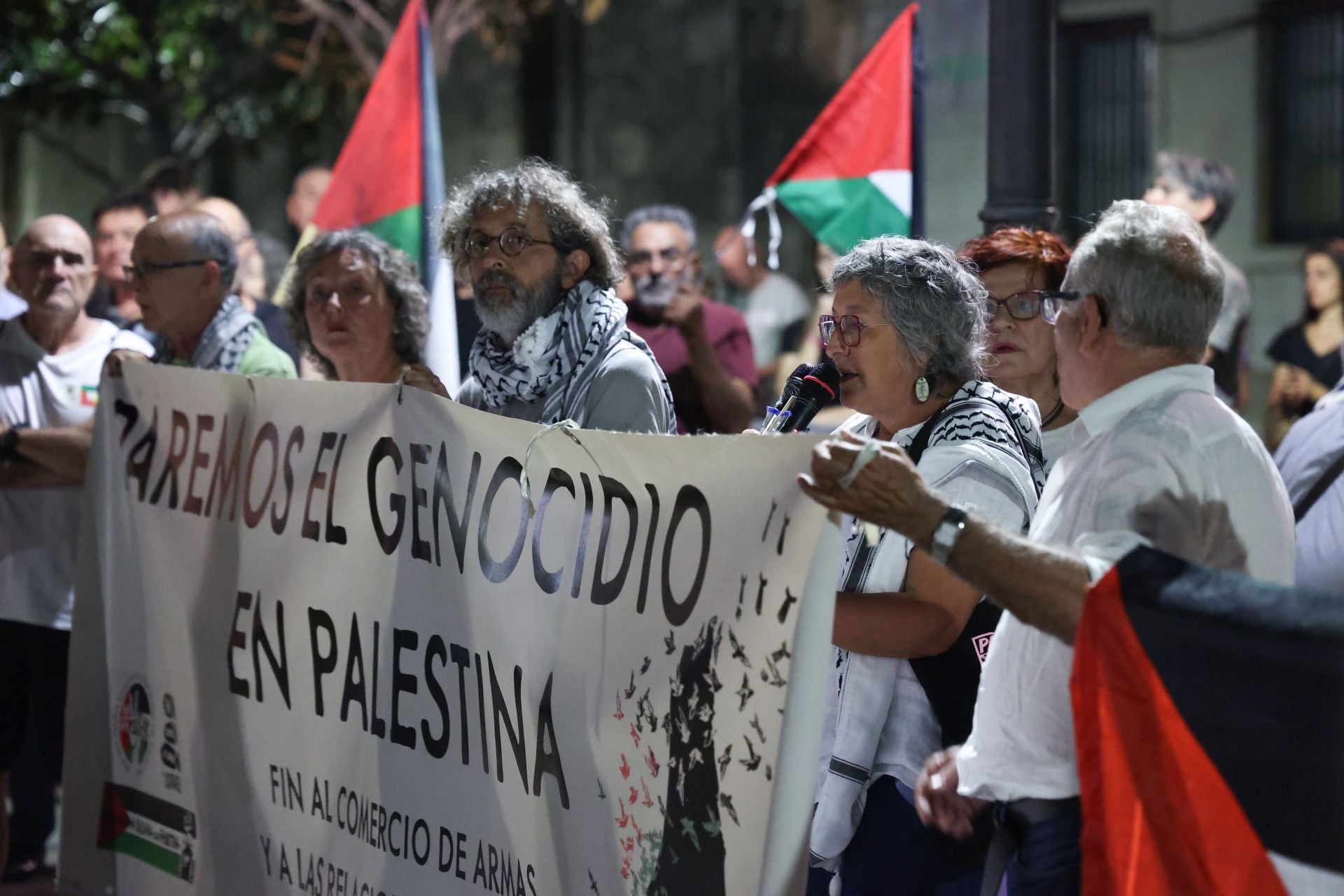 Las imágenes de la primera concentracion a favor de Palestina tras La Vuelta