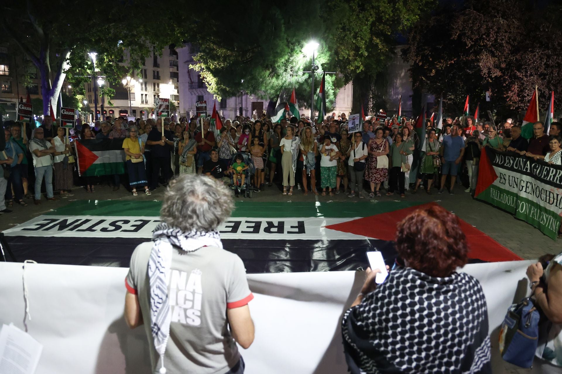 Las imágenes de la primera concentracion a favor de Palestina tras La Vuelta