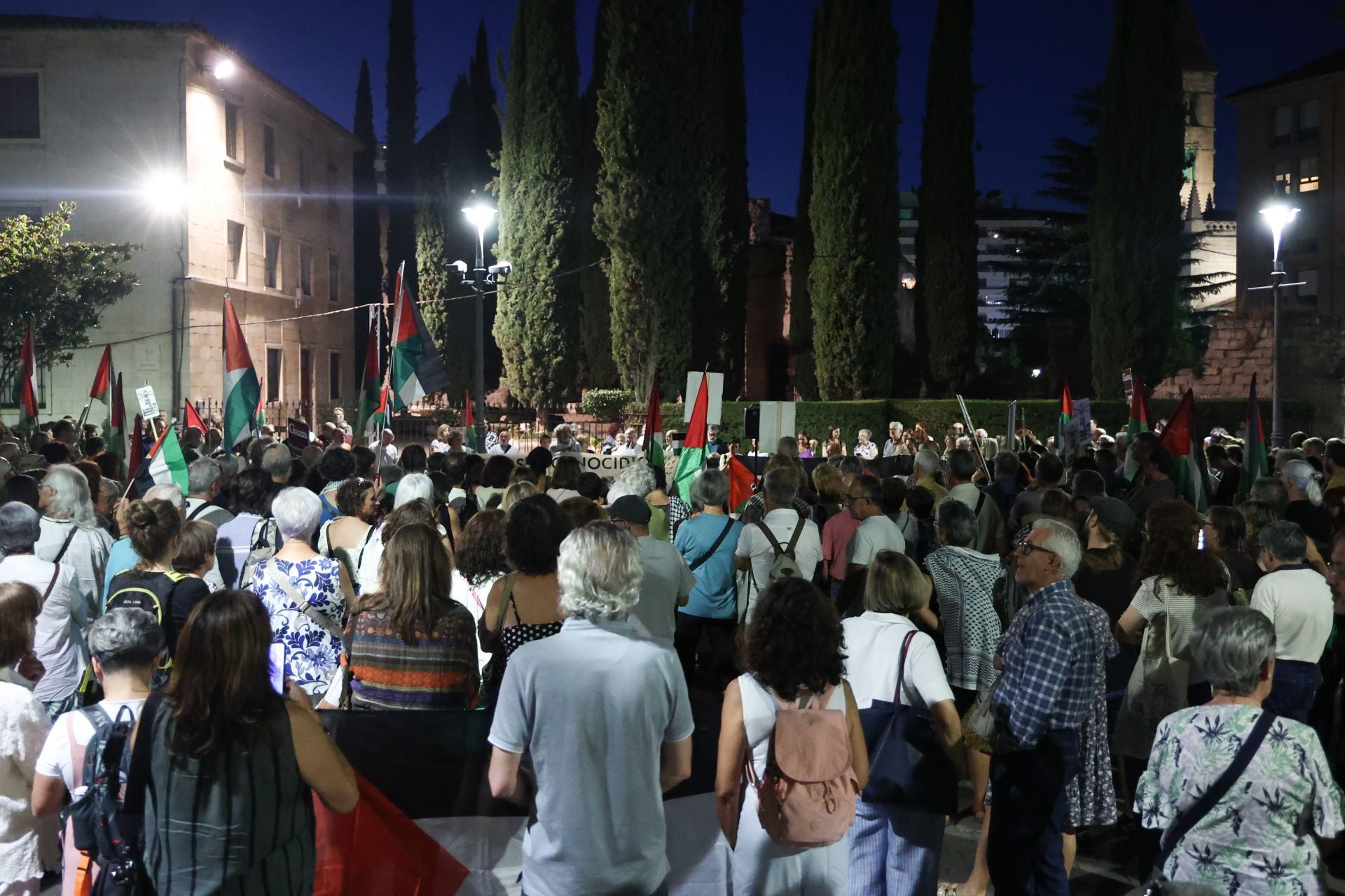 Las imágenes de la primera concentracion a favor de Palestina tras La Vuelta