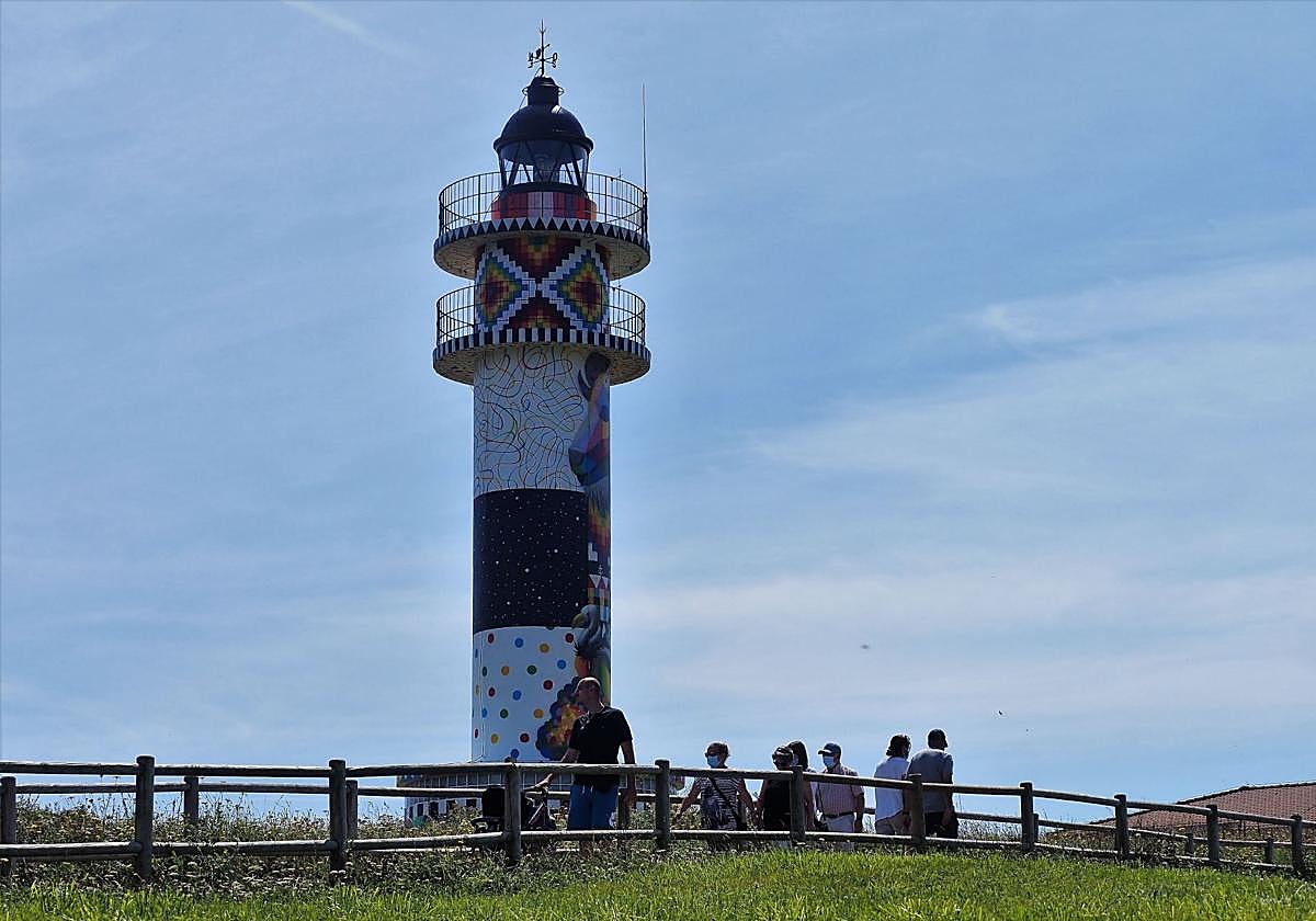 Faro de la localidad cántabra de Ajo, en cuyas inmediaciones desapareció el móvil.