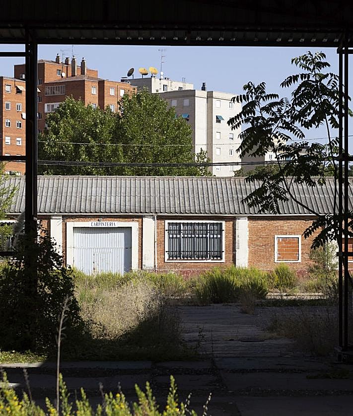 Imagen secundaria 2 - El Gobierno promoverá 200 pisos en el cuartel de La Rubia y el Ayuntamiento recuerda que cabrían 720