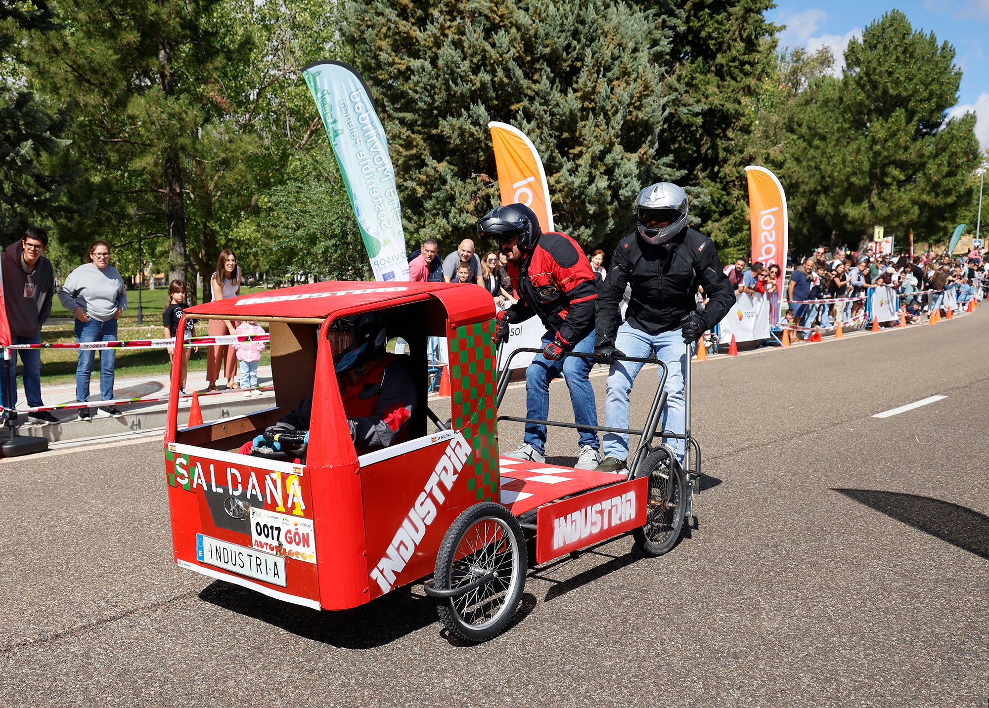 Los autos locos recorren Palencia