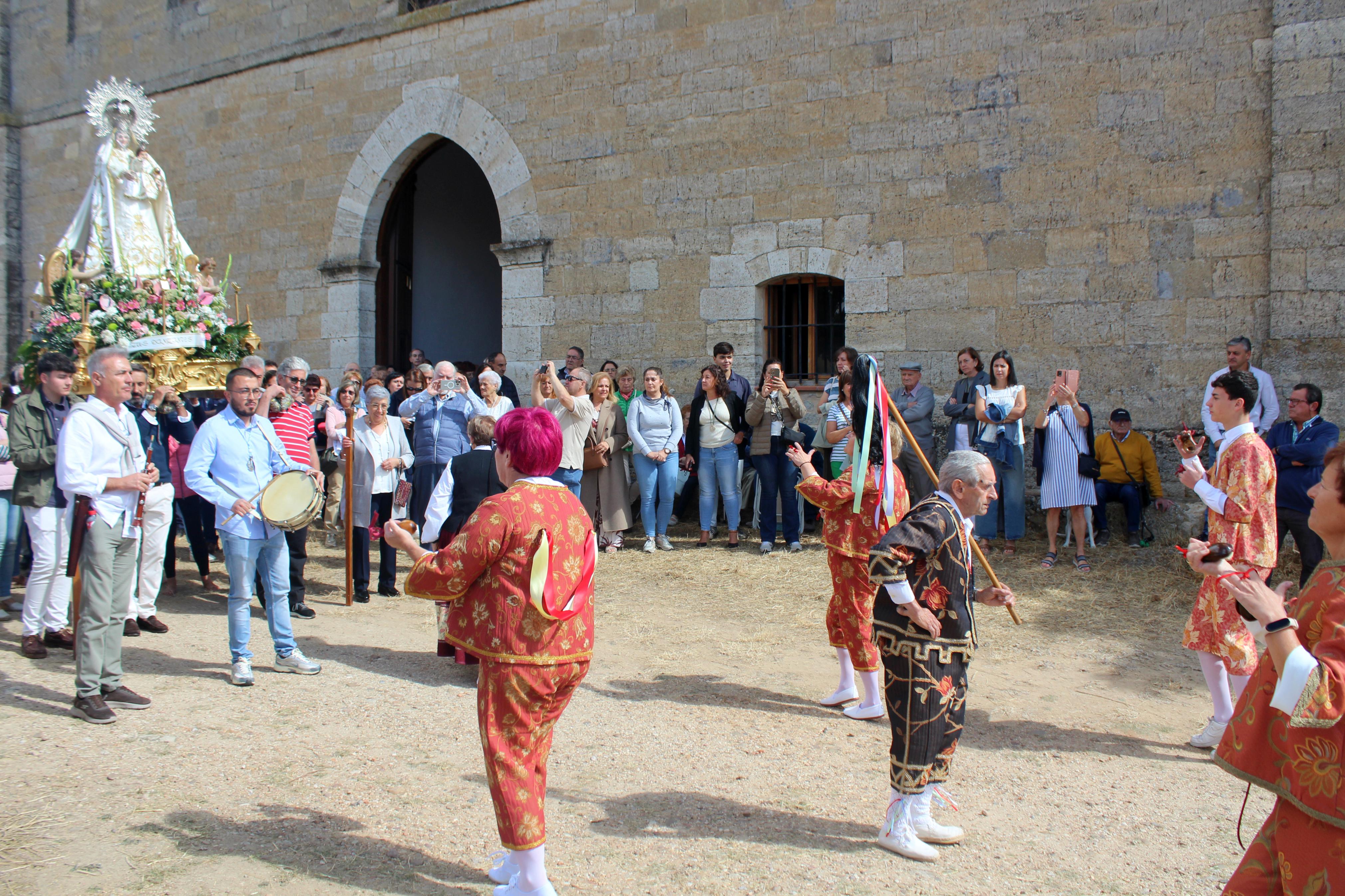 Torquemada se rinde a la Virgen de Valdesalce