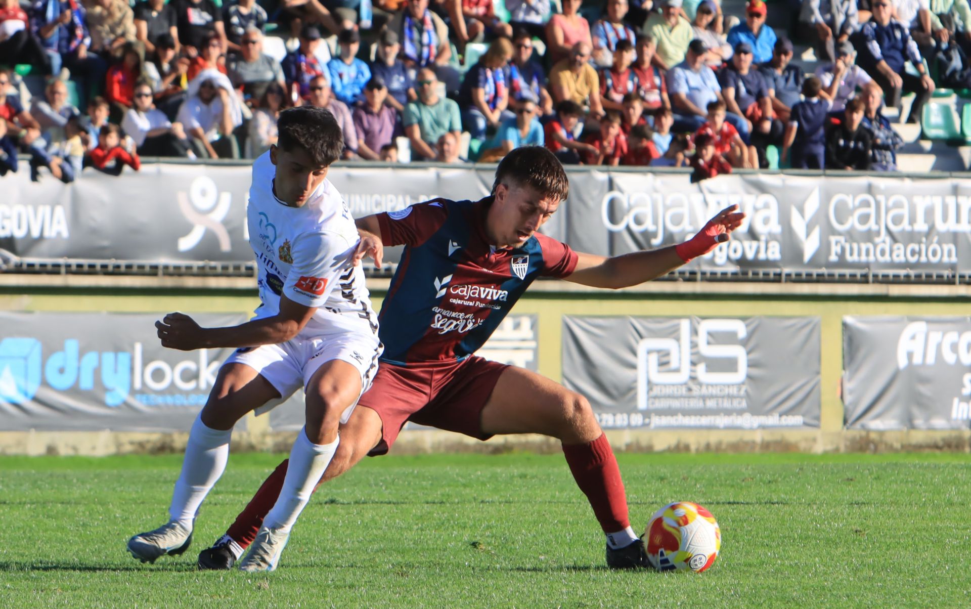 Fotos del triunfo de la Segoviana ante la SD Sarriana