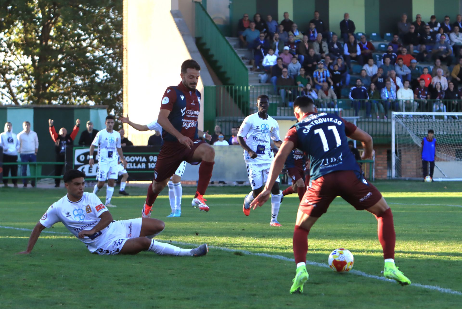 Fotos del triunfo de la Segoviana ante la SD Sarriana