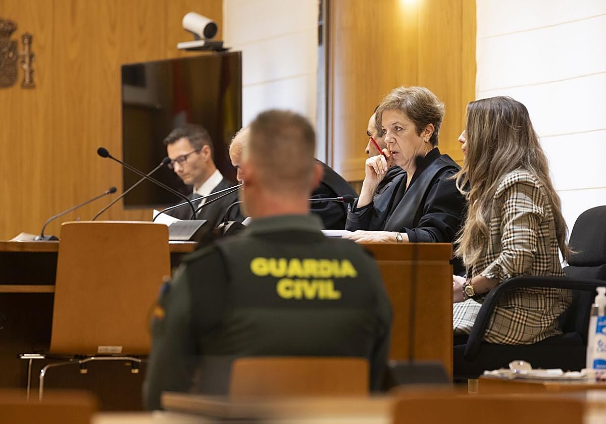 Primera sesión por el juicio por asesinato en La Fiestuki, en la que supuestamente mintieron los tres testigos.