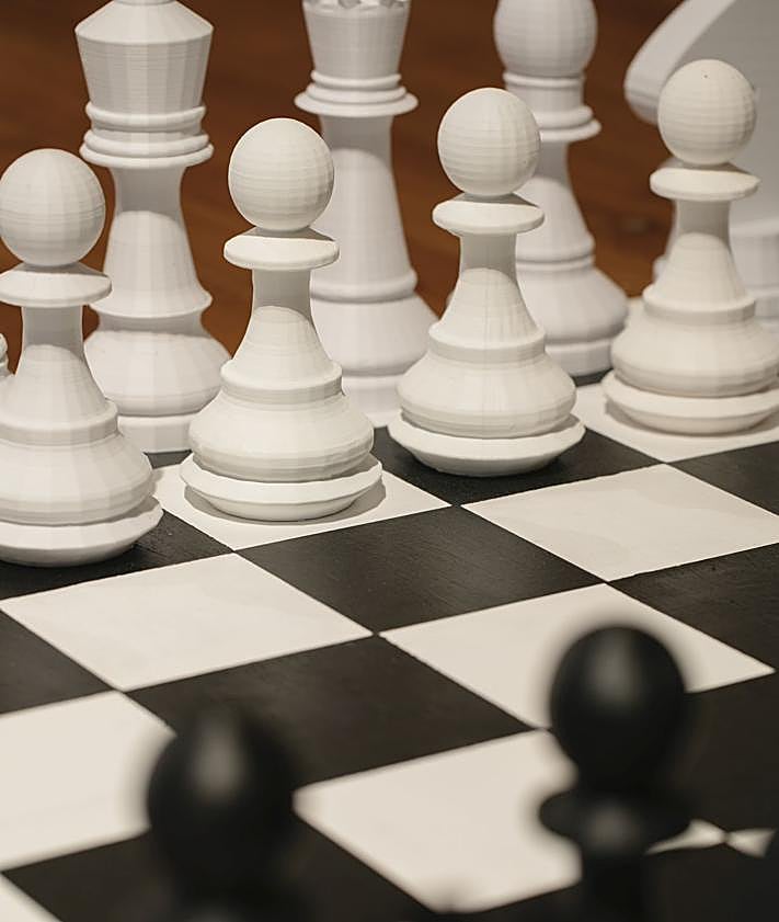 Imagen secundaria 2 - Otras obras de la muestra 'Jaque'. 