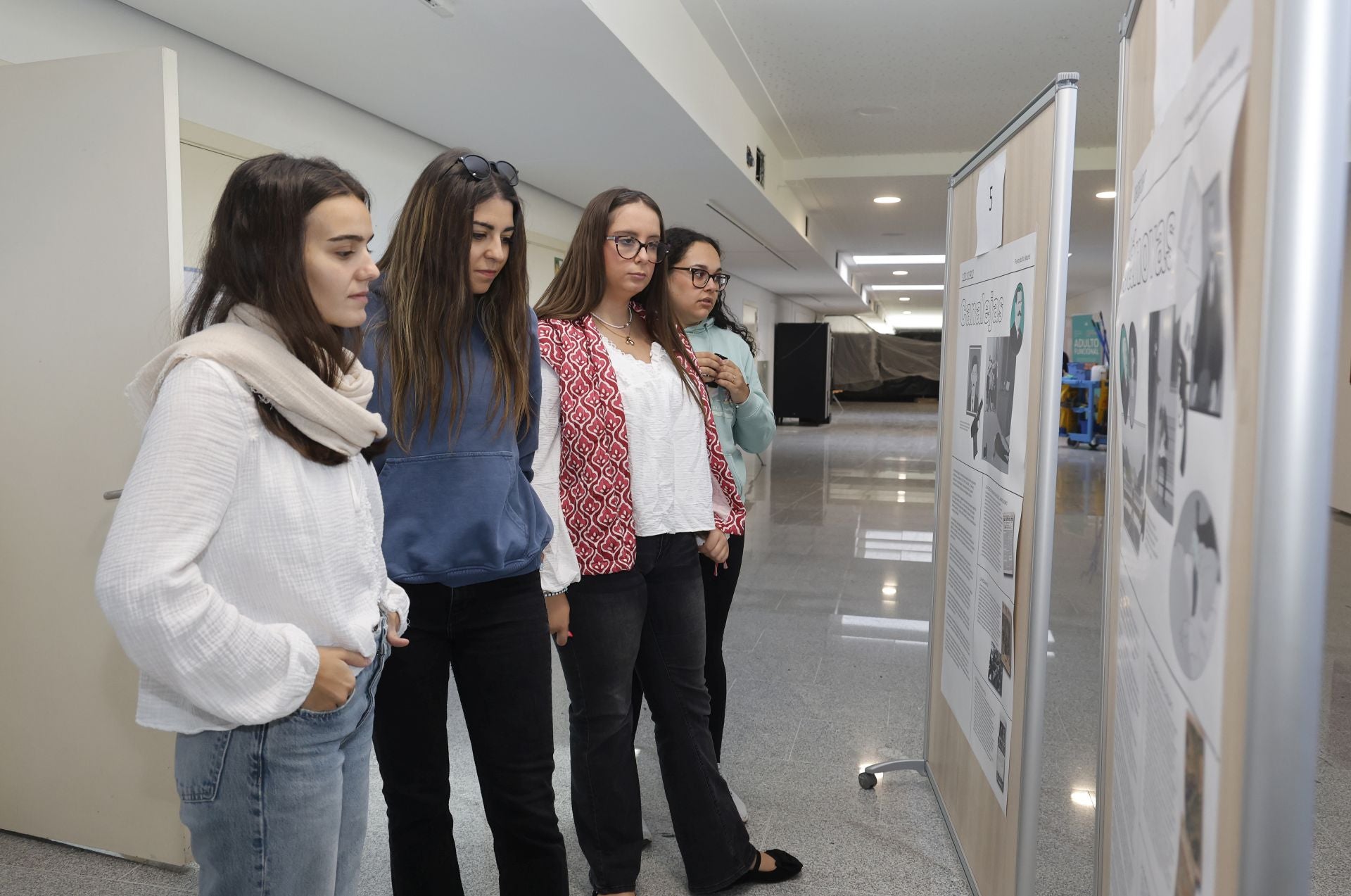 &#039;Magnicidios. Dar en la cabeza&#039; invita a la reflexión en el campus