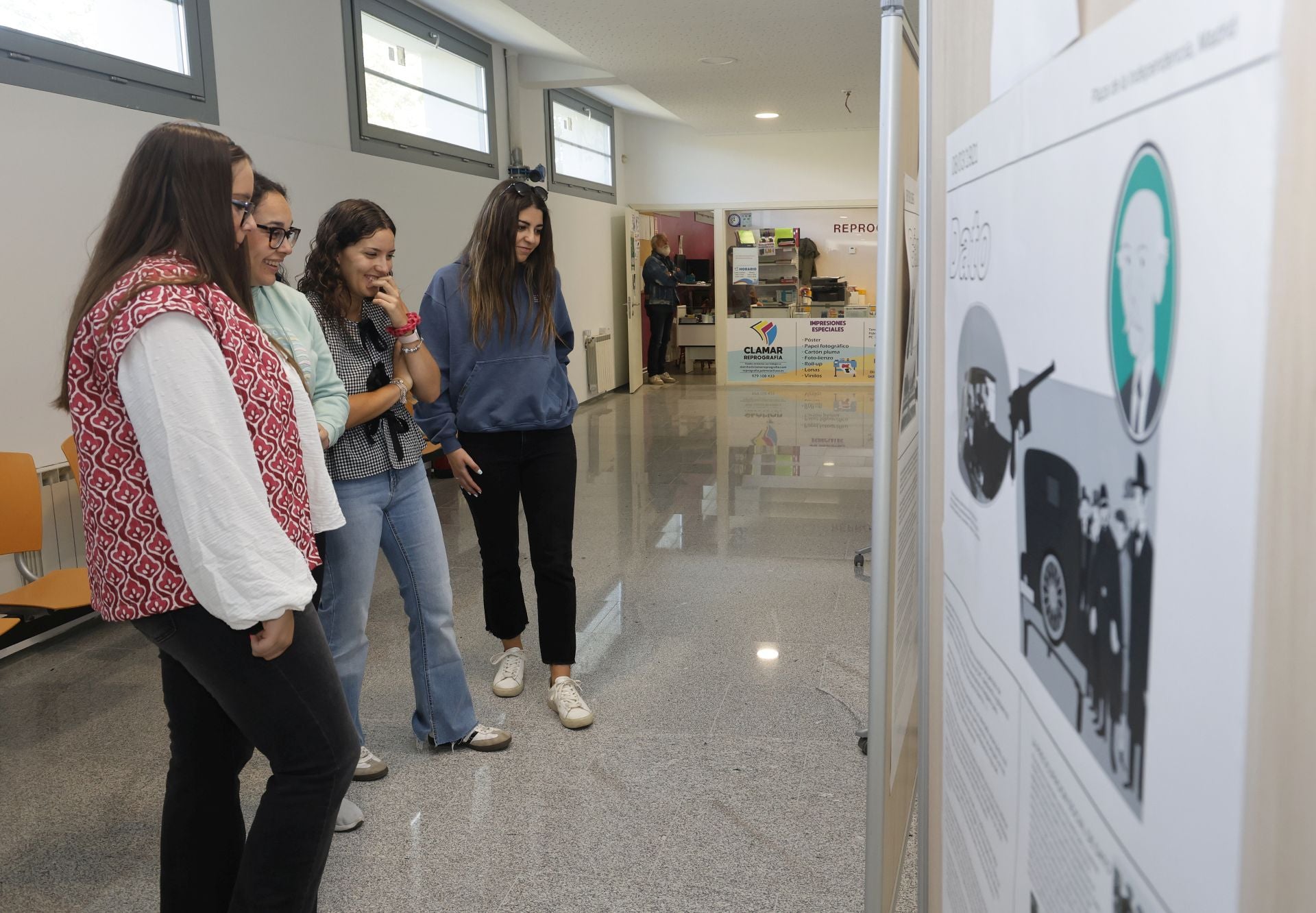 &#039;Magnicidios. Dar en la cabeza&#039; invita a la reflexión en el campus