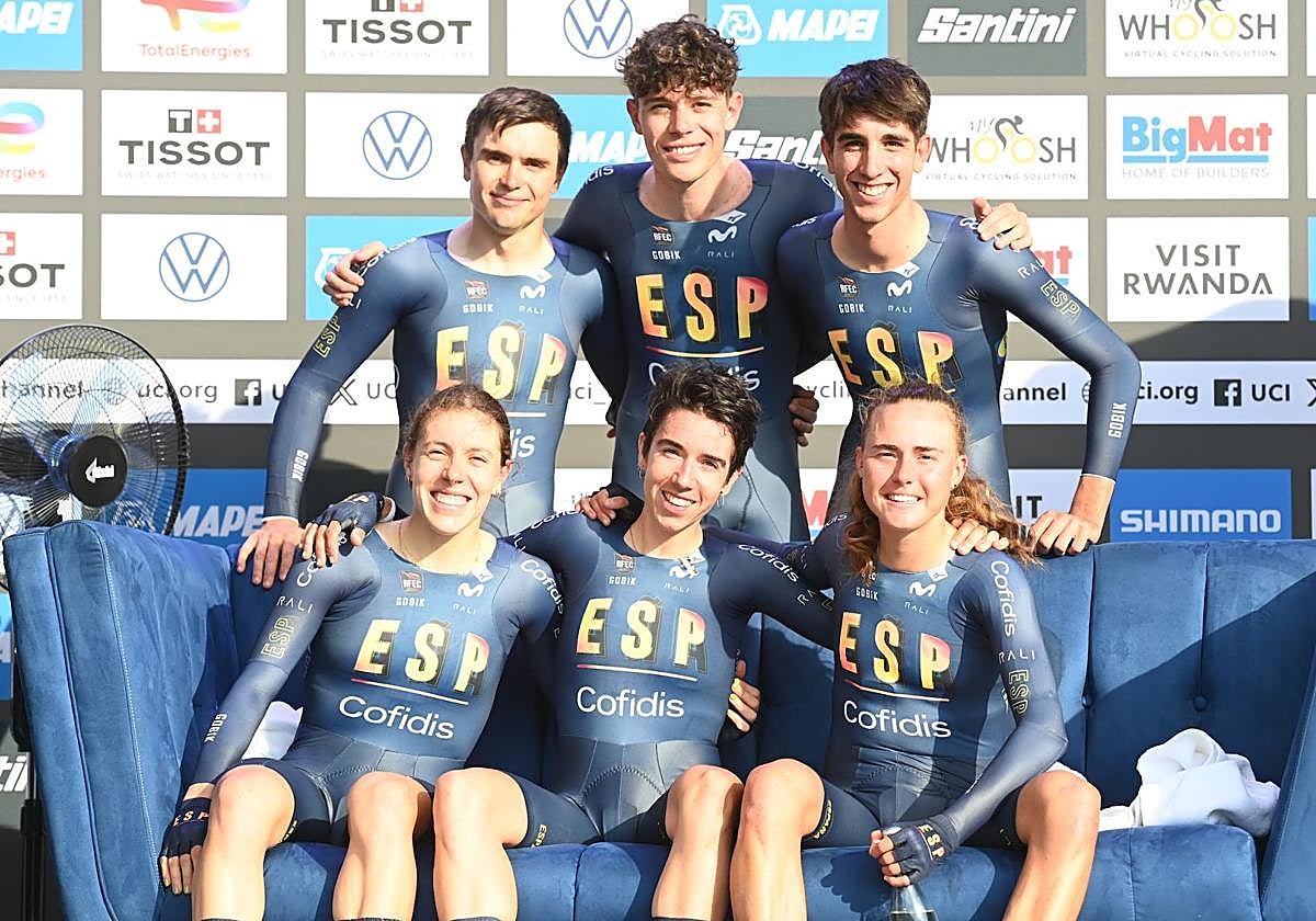 Integrantes del equipo español en la prueba mixta.